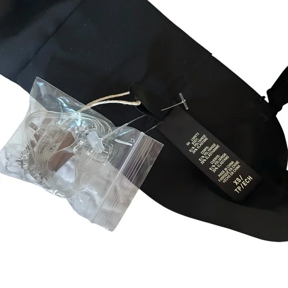 SKIMS Deep Plunge Shapewear Bra Onyx XS - Picture 5 of 7